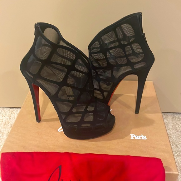 Christian Louboutin suede mesh Altarakana  150 peep toe platform bootie 35 - Picture 3 of 11